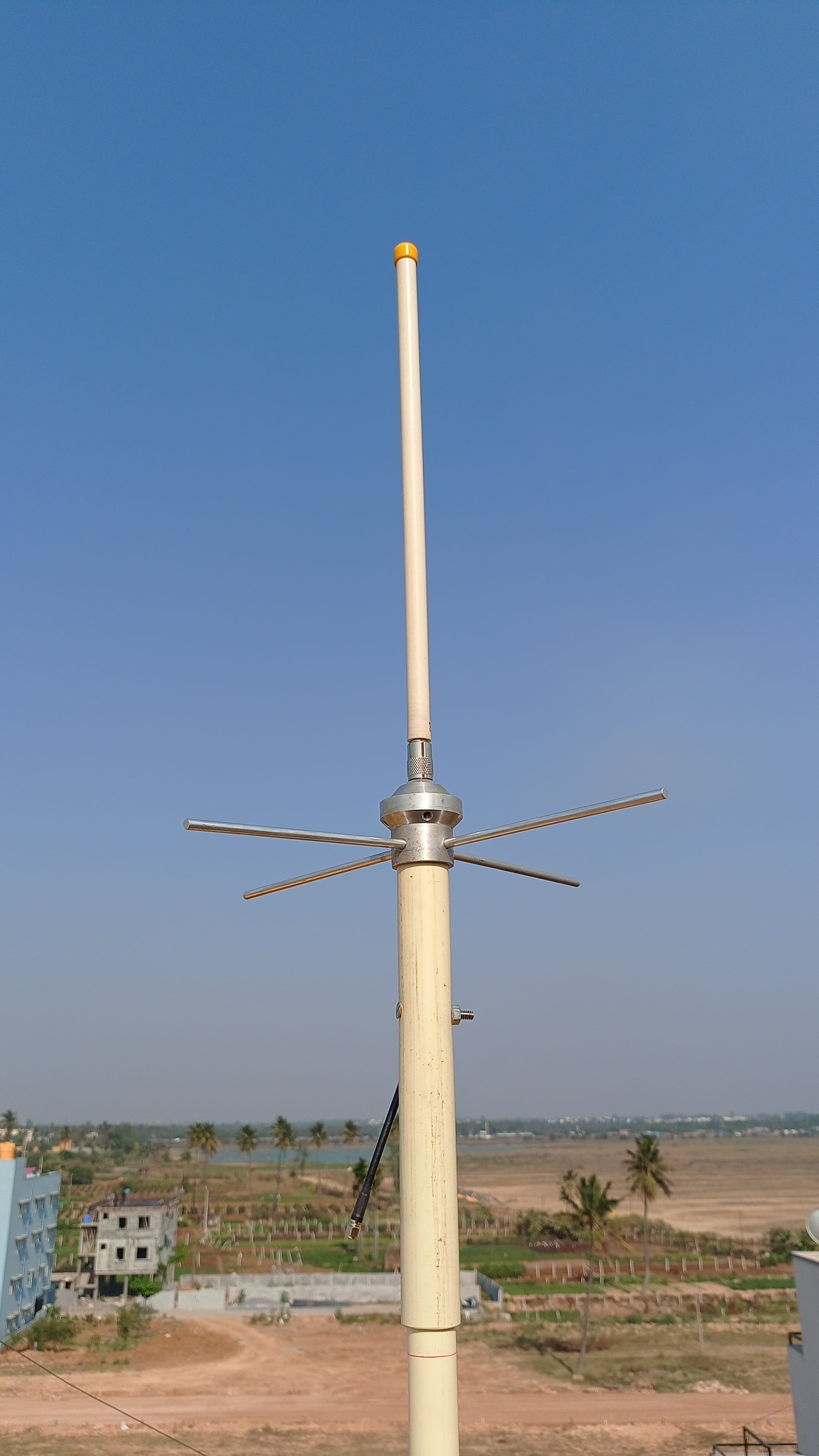 UHF Vertical